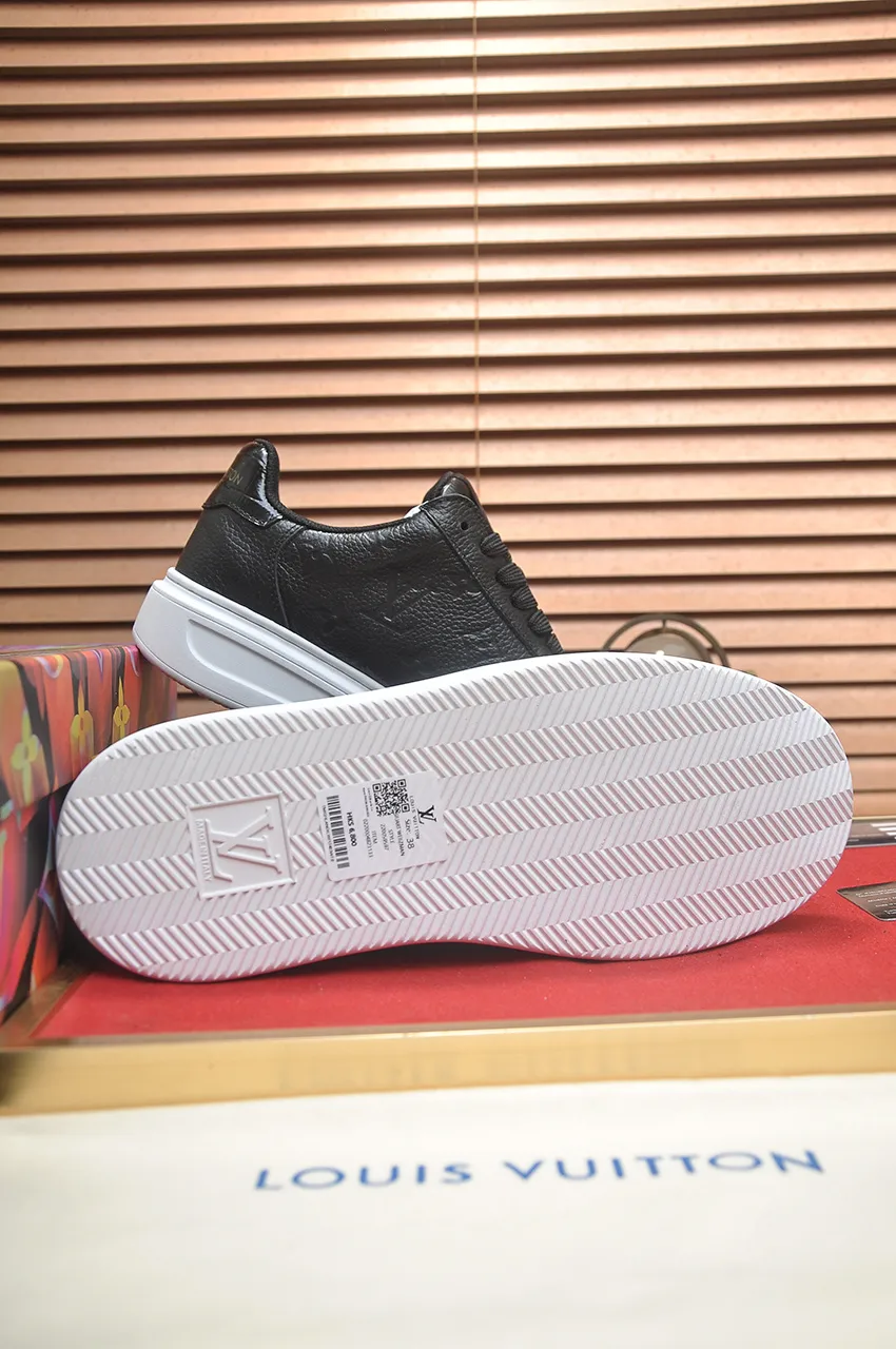 Men's shoes 💰540💶[LOUIS VUITTON] Original order price (water-dyed cowhide lining) new model 🍀LV Louis Vuitton * - top version of LV classic trendy shoes! Made of imported original cowhide, water-dyed cowhide lining, and original wear-resistant rubber outsole! High quality products! Code number 38-45 (45 is custom-made and cannot be returned or exchanged)